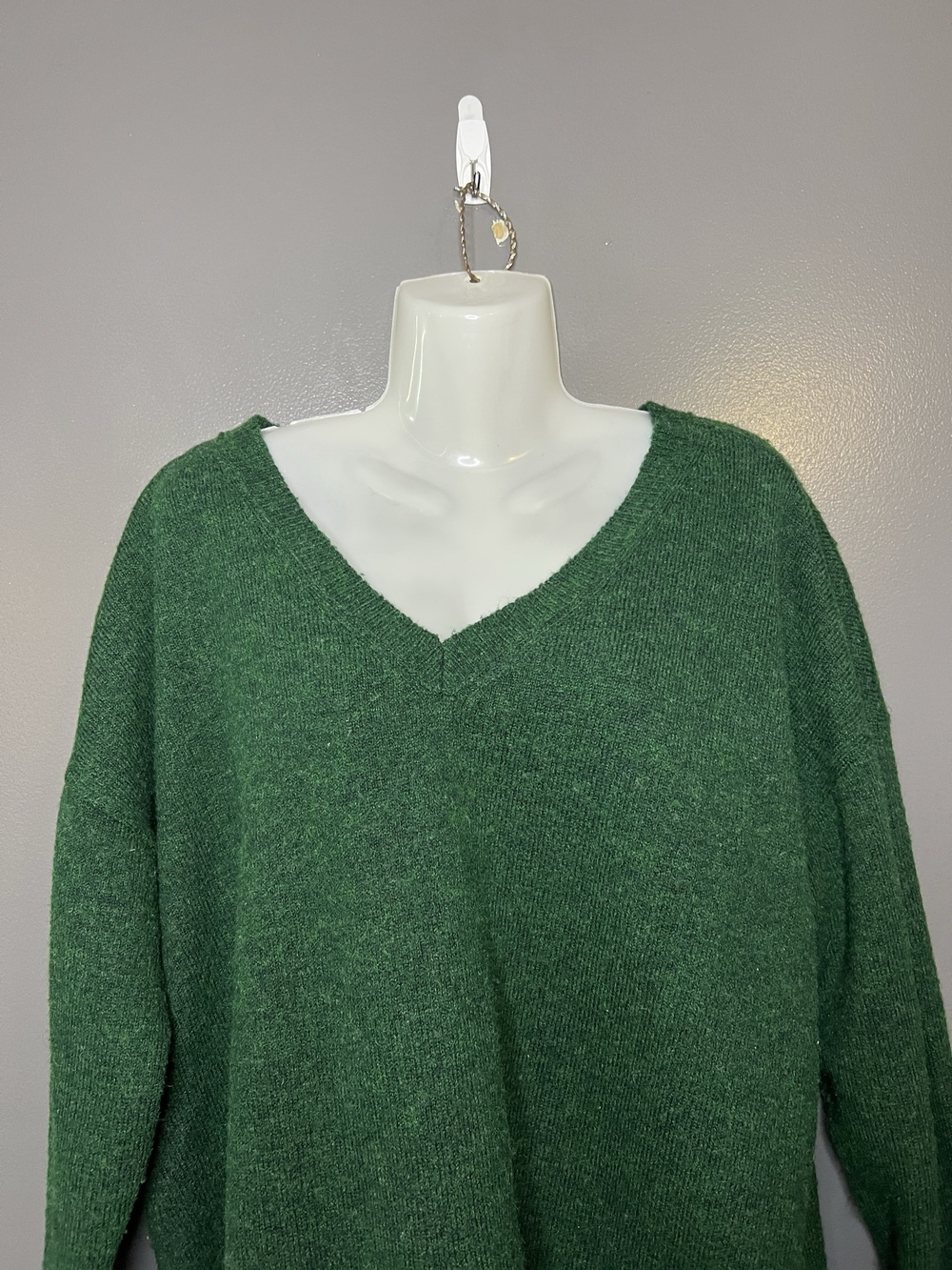 Lucky Brand Sweater Womens Medium Green V Neck High Low Hem Knit Cozy Pullover